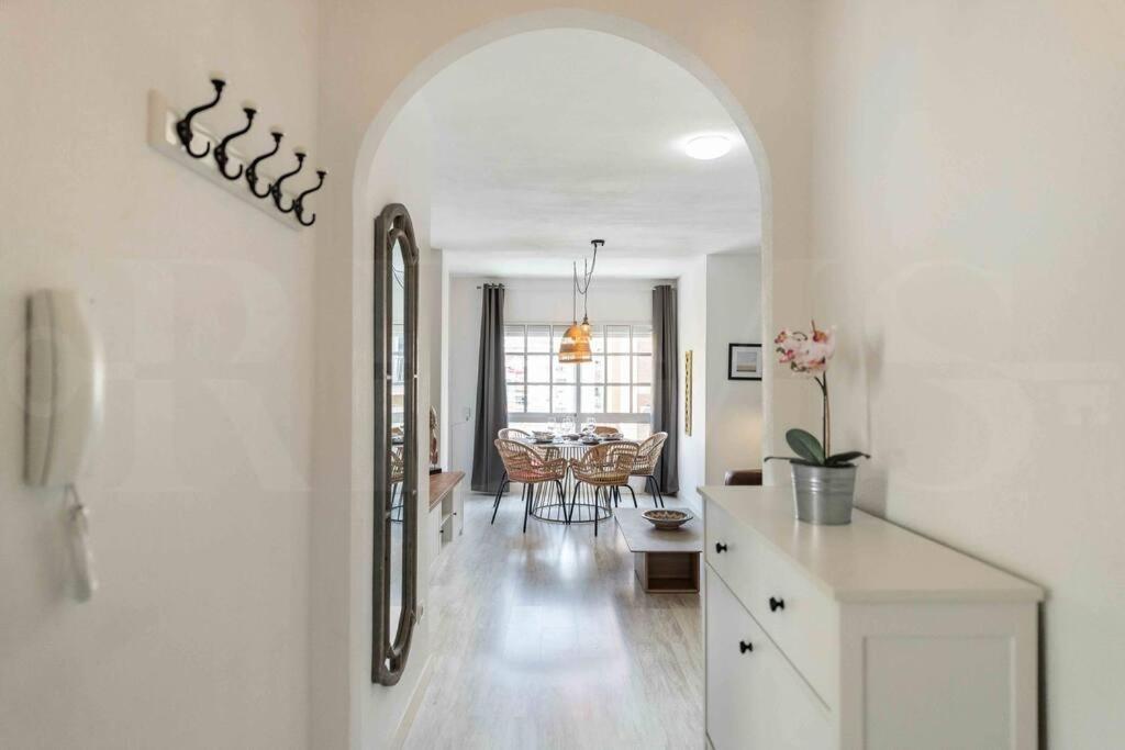 Spacious & Authentic Apartment By Rems Μάλαγα Εξωτερικό φωτογραφία