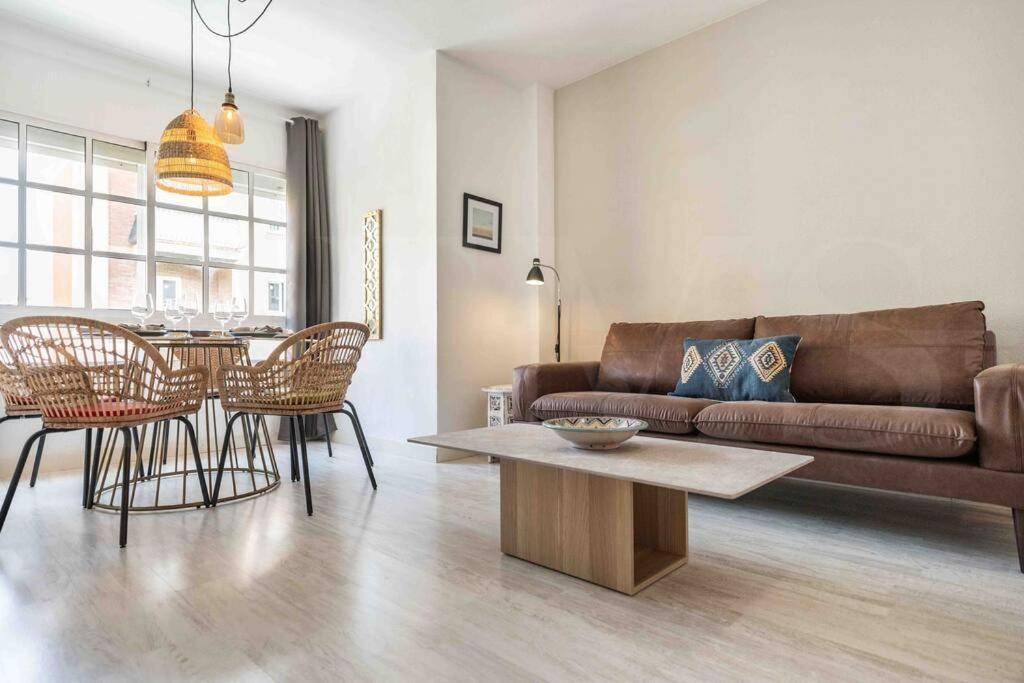 Spacious & Authentic Apartment By Rems Μάλαγα Εξωτερικό φωτογραφία