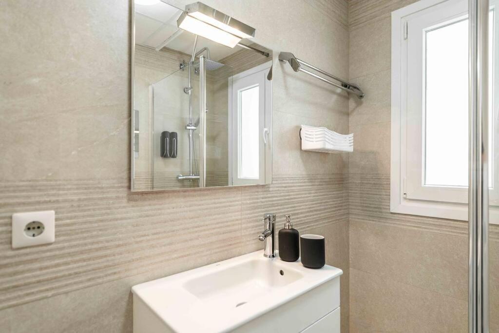 Spacious & Authentic Apartment By Rems Μάλαγα Εξωτερικό φωτογραφία