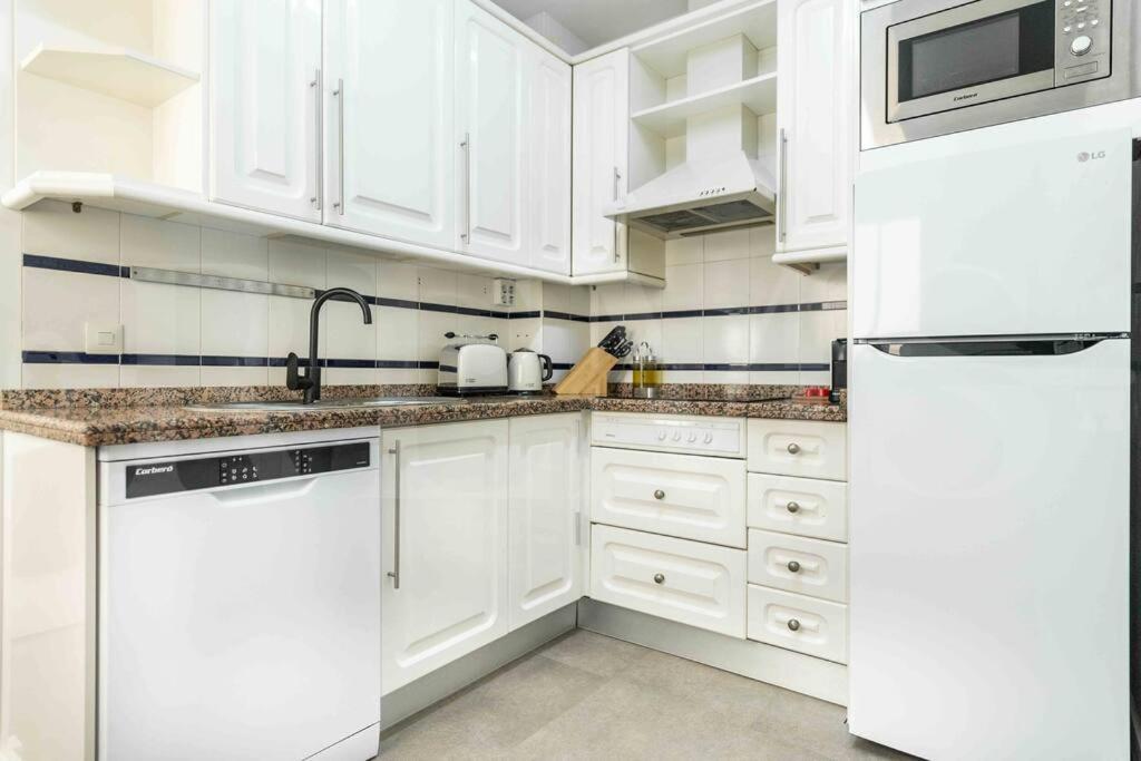 Spacious & Authentic Apartment By Rems Μάλαγα Εξωτερικό φωτογραφία